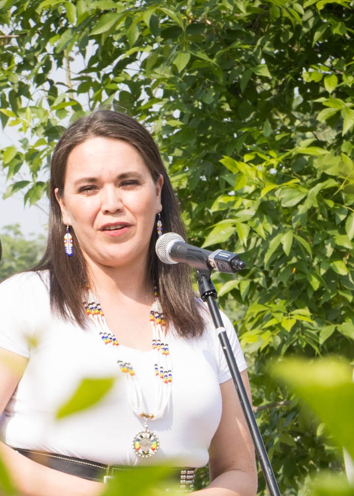 Tara Myran speaks at the ceremony